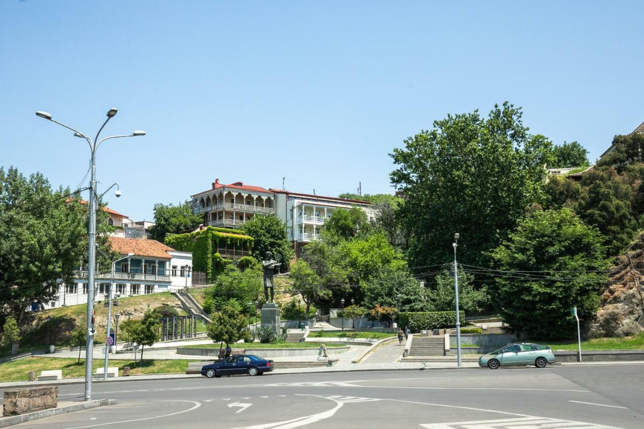 Hb Apartments Akhvelediani II ティビリシ エクステリア 写真